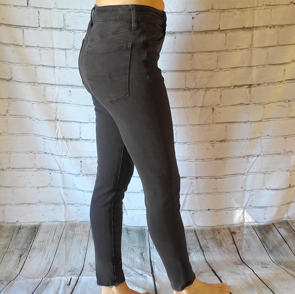 AEO 360° Super Stretch Hi-Rise Black Jegging Size 8 Regular - Picture 15 of 15